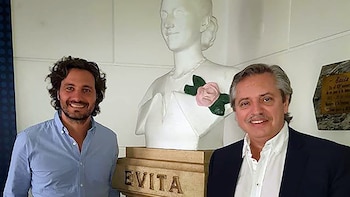 Cafiero y Fernández junto a