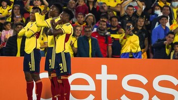 Colombia goleó a Paraguay y avanza en el sudamericano.