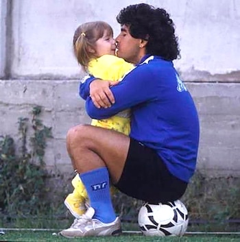 Dalma-y-Diego-Maradona-margaritas