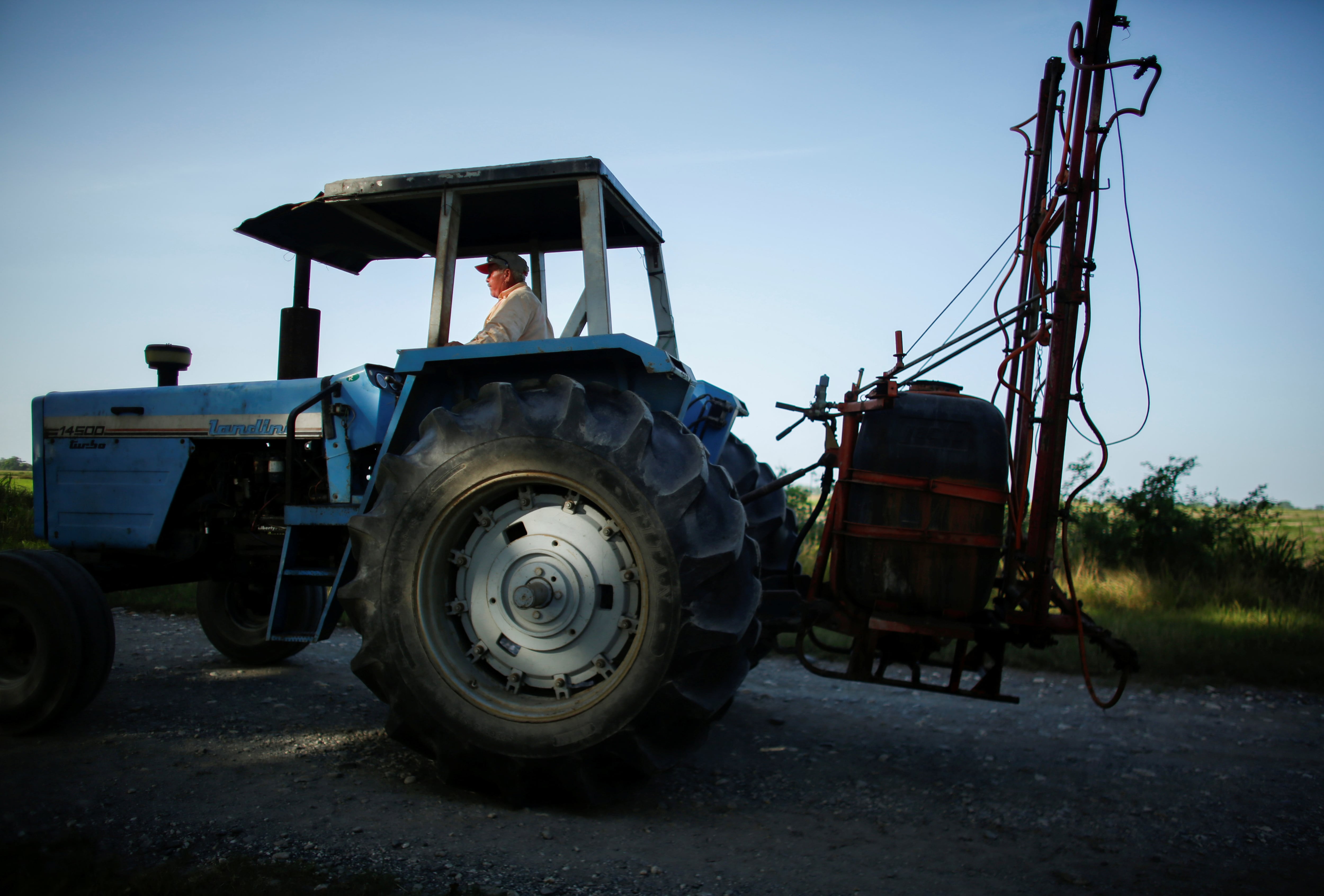 El alza del diésel afecta tanto la producción agrícola como el transporte de alimentos. REUTERS/Leonardo Fernandez Viloria