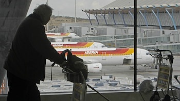 Un hombre deja el trabajo