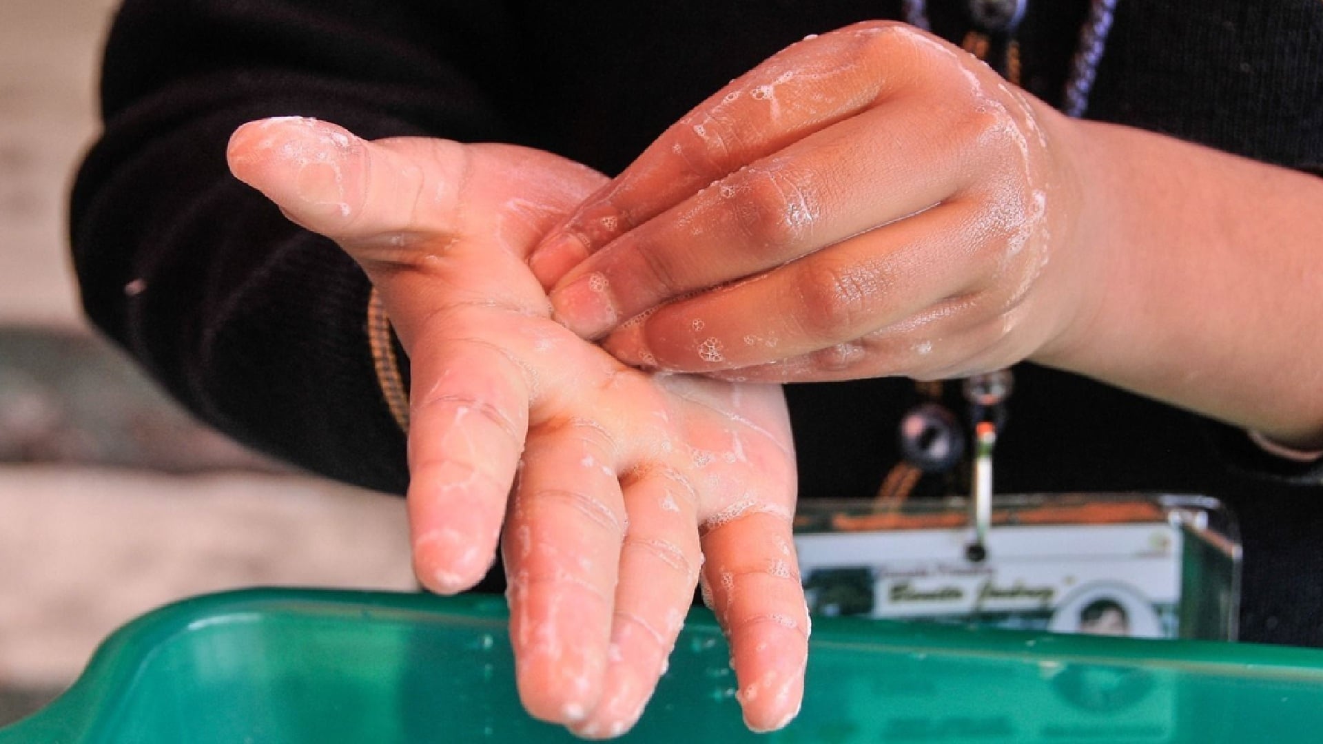 Lavado de manos para evitar enfermarse del estómago (Gob. Edomex)