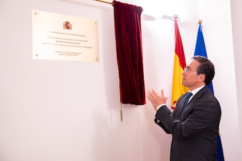 El ministro de Asuntos Exteriores de España, José Manuel Albares, inaugura oficialmente la sede de la Cancillería en el Palacio de Santiago de los Españoles en Plaza Navona (EFE/ MAEC)