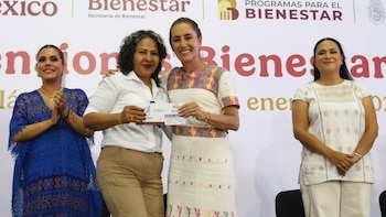 La presidenta acudió al evento