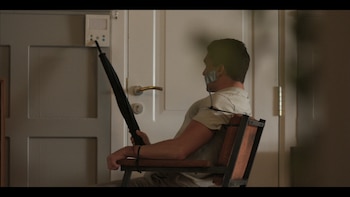 Jaime Lorente en 'La silla', la nueva película de Ángel de la Cruz. (AF Films)