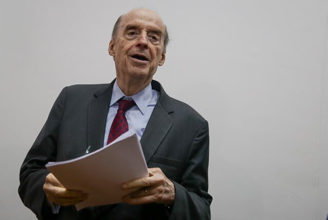 El excanciller Álvaro Leyva puso riesgo la emisión de pasaportes, según la Fiscalía - crédito Colprensa