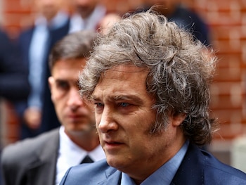Javier Milei elogió al delivery que fue asesinado en Moreno y anunció que lo condecorará post mortem: “Un héroe se fue al cielo” 7 Javier Milei dijo que condecorará