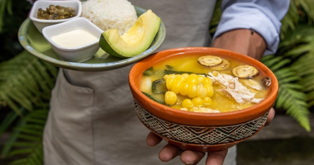 Bogotá celebrará el Día del Ajiaco Santafereño del 6 al 9 de agosto con degustaciones gratis y donaciones de mercados en 11 plazas
