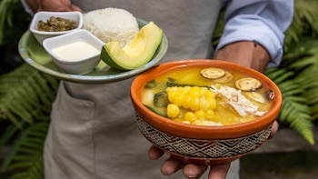 Extranjero se atrevió a probar