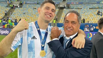 Daniel Scioli con la Selección en el Maracaná