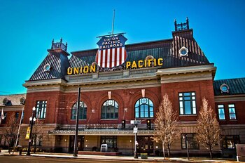 Estaciones de tren en desuso en todo Estados Unidos se están revitalizando para convertirlas en hoteles, restaurantes e incluso museos