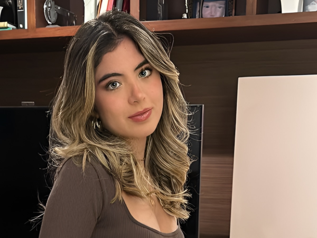 Ella es la hija mayor de Felipe Arias, periodista de RCN: por su belleza la llenan de elogios en redes - Infobae