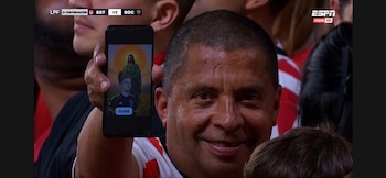 El hincha del Pincha muestra