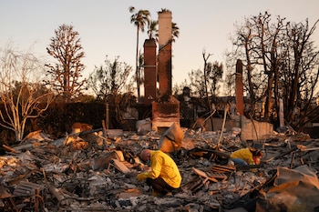 El incendio de Eaton destruyó más de 16.250 estructuras y consumió más de 37.700 acres en California (REUTERS/David Ryder)