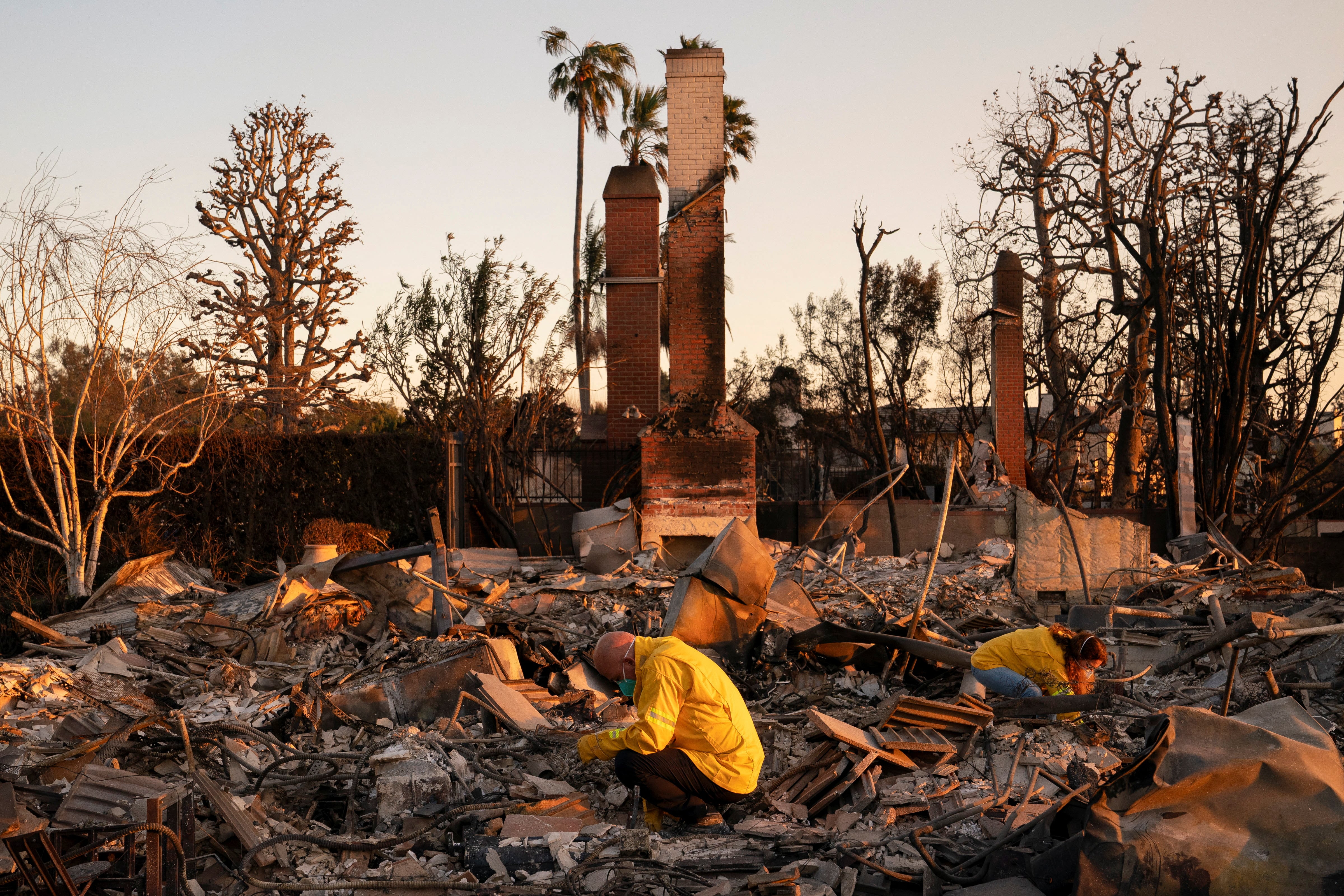 El incendio de Eaton destruyó más de 16.250 estructuras y consumió más de 37.700 acres en California (REUTERS/David Ryder)