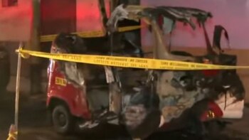 Mototaxi en llamas: extorsionadores estarían