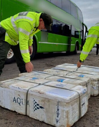 Luego del operativo, personal de