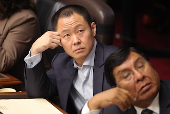 Kenji Fujimori sostuvo que Perú atraviesa una crisis permanente y actúa de manera reactiva ante los problemas, mientras en el Gobierno predomina el compadrazgo sobre la meritocracia
