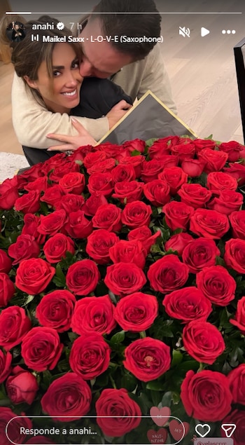 Anahí y Manuel Velasco celebran