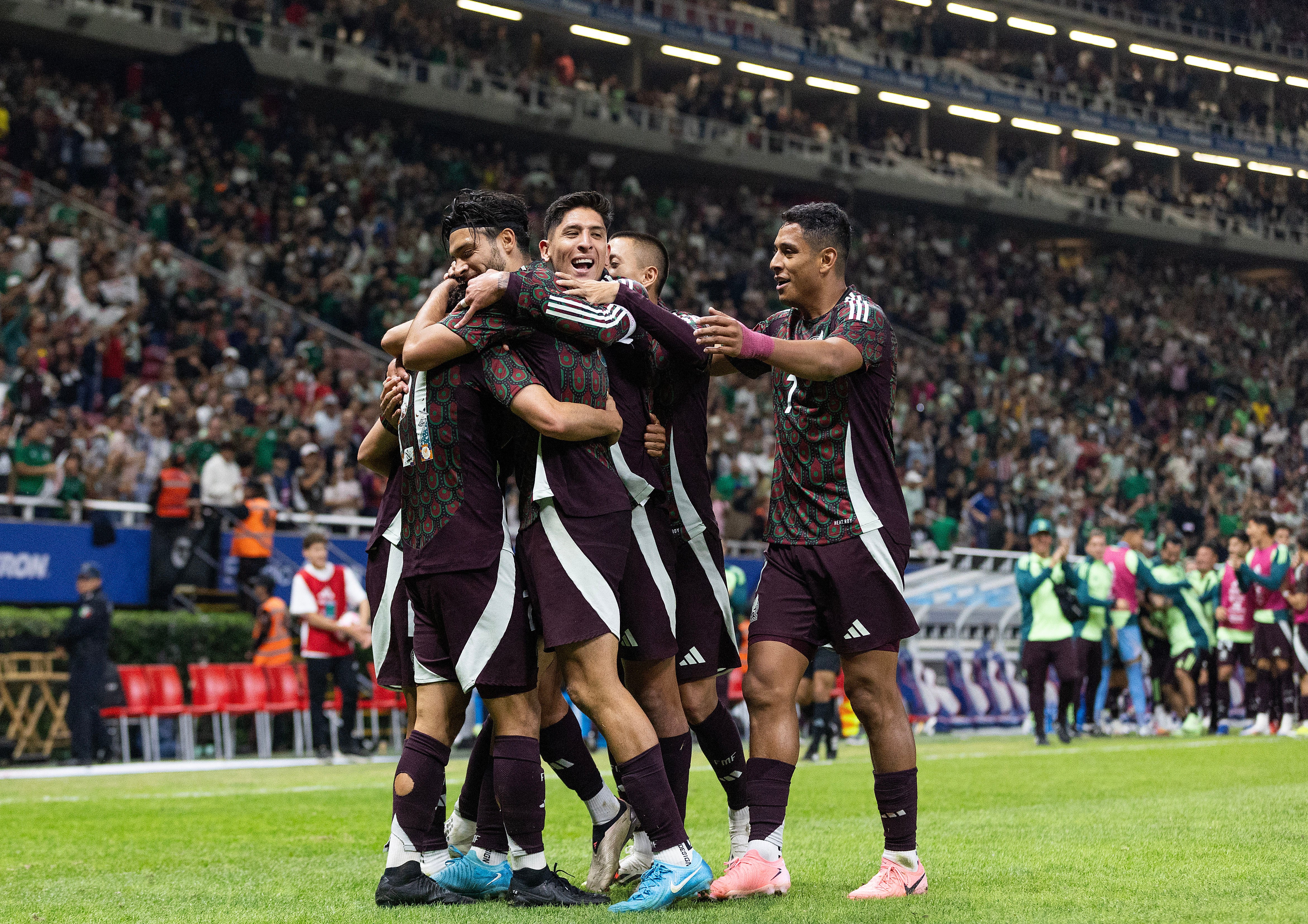 La llegada de los delanteros Jiménez, del Fulham, y Huerta, del RCS Anderlecht, fortalece el ataque mexicano previo a la Copa Mundial de la FIFA 2026. (Foto: Erich Schlegel-Imagn Images)