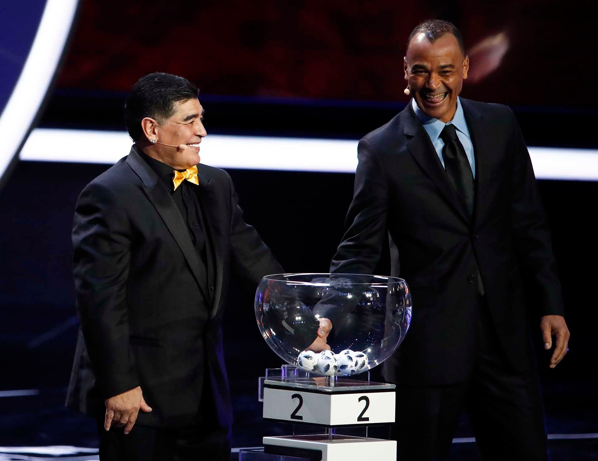 Diego Armando Maradona en diciembre del 2017 en el Kremlin durante el sorteo para Rusia 2018 (Foto: AP/Pavel Golovkin)