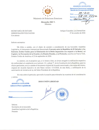 Se regula el tratamiento de las remuneraciones laborales, pensiones, servicios públicos, estudiantes, métodos para eliminar la doble imposición, reglas de no discriminación, procedimientos amistosos e intercambio de información.