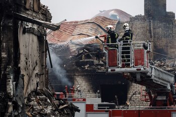 Trabajadores de rescate en el