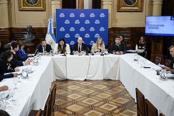 Reunión de la Comisión de Legislación General con la participacion del Ministro Federico Sturzenegger en el salón Illia del Senado de la Nacion. Buenos Aires, 24 de junio de 2026. Fotos: Santiago Pezzini / Comunicación Senado.