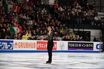 Donovan saltó a la pista