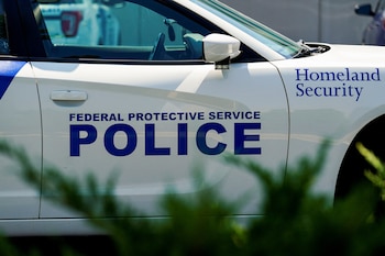 La policía contempla creencias religiosas de los Rea en investigación de cuerpos encontrados. (REUTERS/Jeffrey Dean)