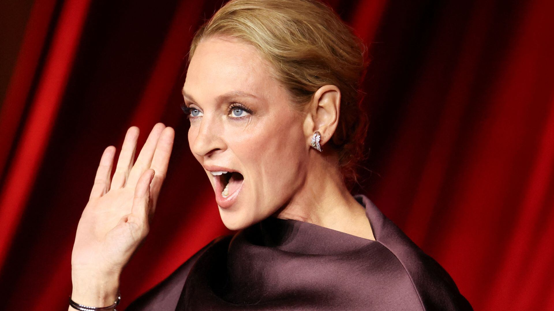 Establecer un puente empático con la audiencia y mantener la autenticidad es fundamental en la trayectoria actoral y profesional de Uma Thurman(REUTERS/Mario Anzuoni)