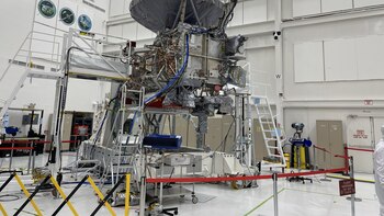 La NASA y SpaceX aplazan