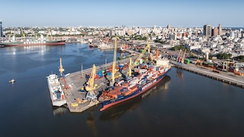 El Puerto de Montevideo enfrenta una nueva interrupción en su terminal de contenedores