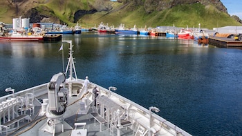 Islandia decide si reanuda el proceso de adhesión a la UE con una ligera ventaja del 'sí'