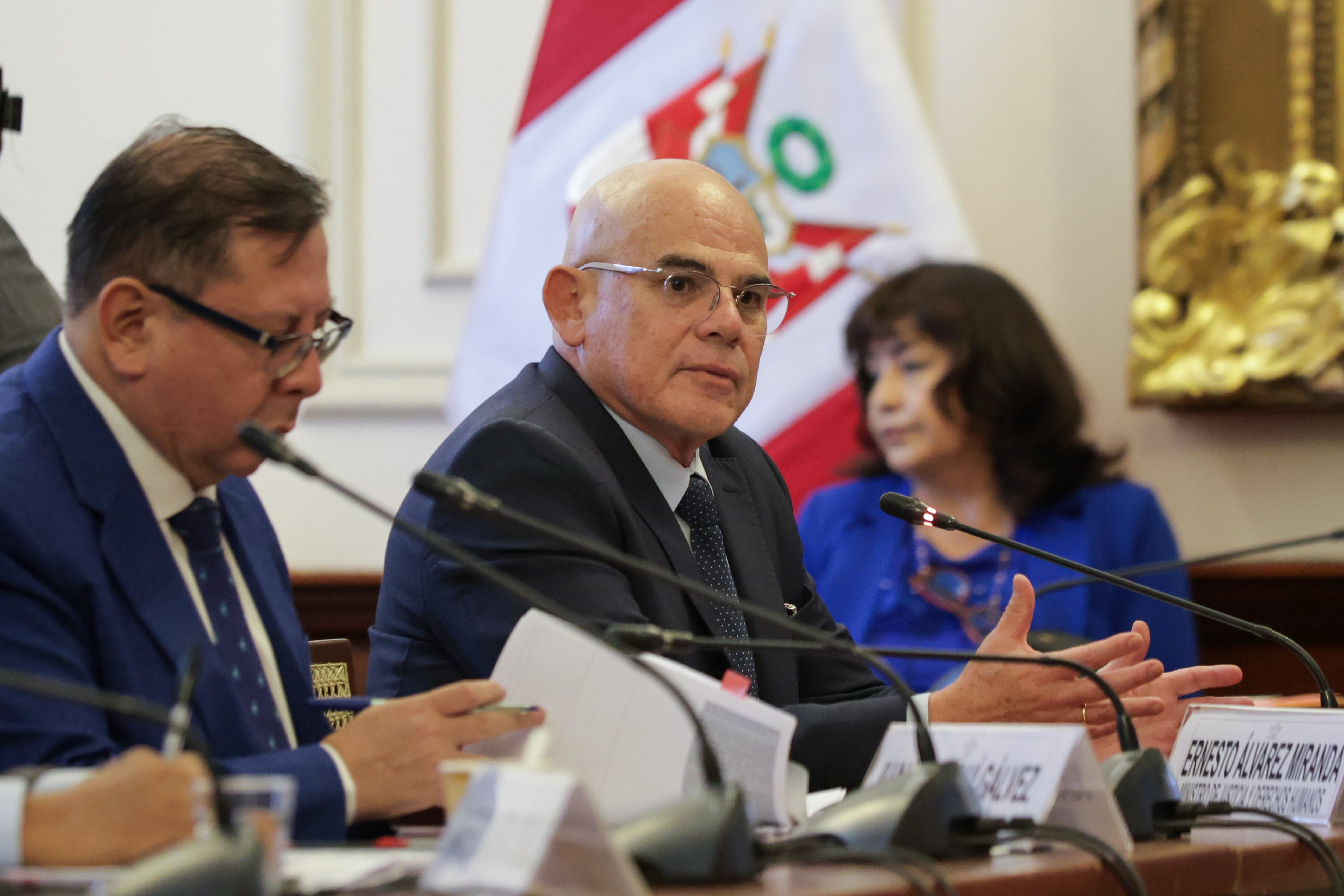 Álvarez reconoció que se expresó mal después de que la presidenta de la Comisión de Justicia cuestionara que calificara las agresiones sexuales como “hechos culturales”, aunque mantuvo que tienen un componente cultural en su origen
