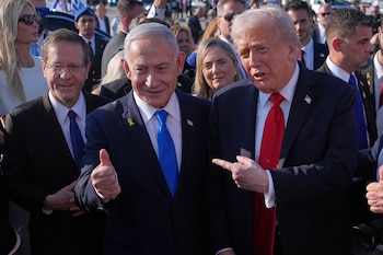 El primer ministro israelí, Benjamin Netanyahu, cuenta con el respaldo del presidente de los Estados Unidos, Donald Trump, para lograr el control de la franja de Gaza. (AP/ARCHIVO)
