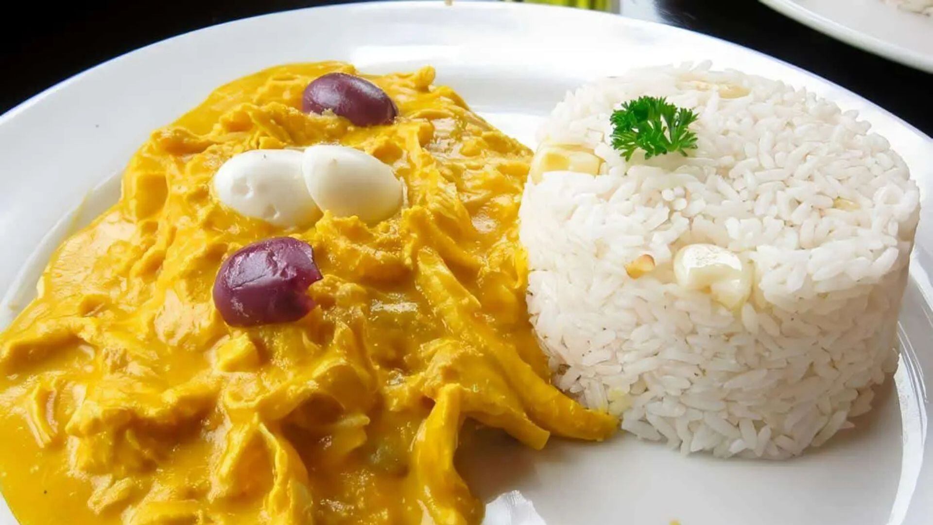 El ají de gallina es uno de los platos más reconocidos de la gastronomía peruana.