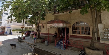Clínica “La Familia” en Marquelia, donde fue asesinado el médico. (Google Maps)