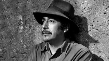 El artista peruano Antonio Paucar