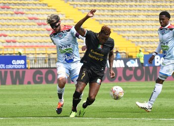 Gustavo Torres quedó afuera de