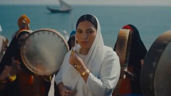 La artista Aisha, también presente