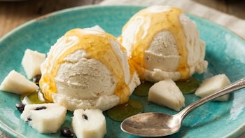 Yogur helado de guanábana y miel: postre bajo en grasas, probiótico y lleno de vitamina C