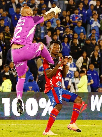 Patada de Diego Novoa en