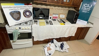 afiches Cristina