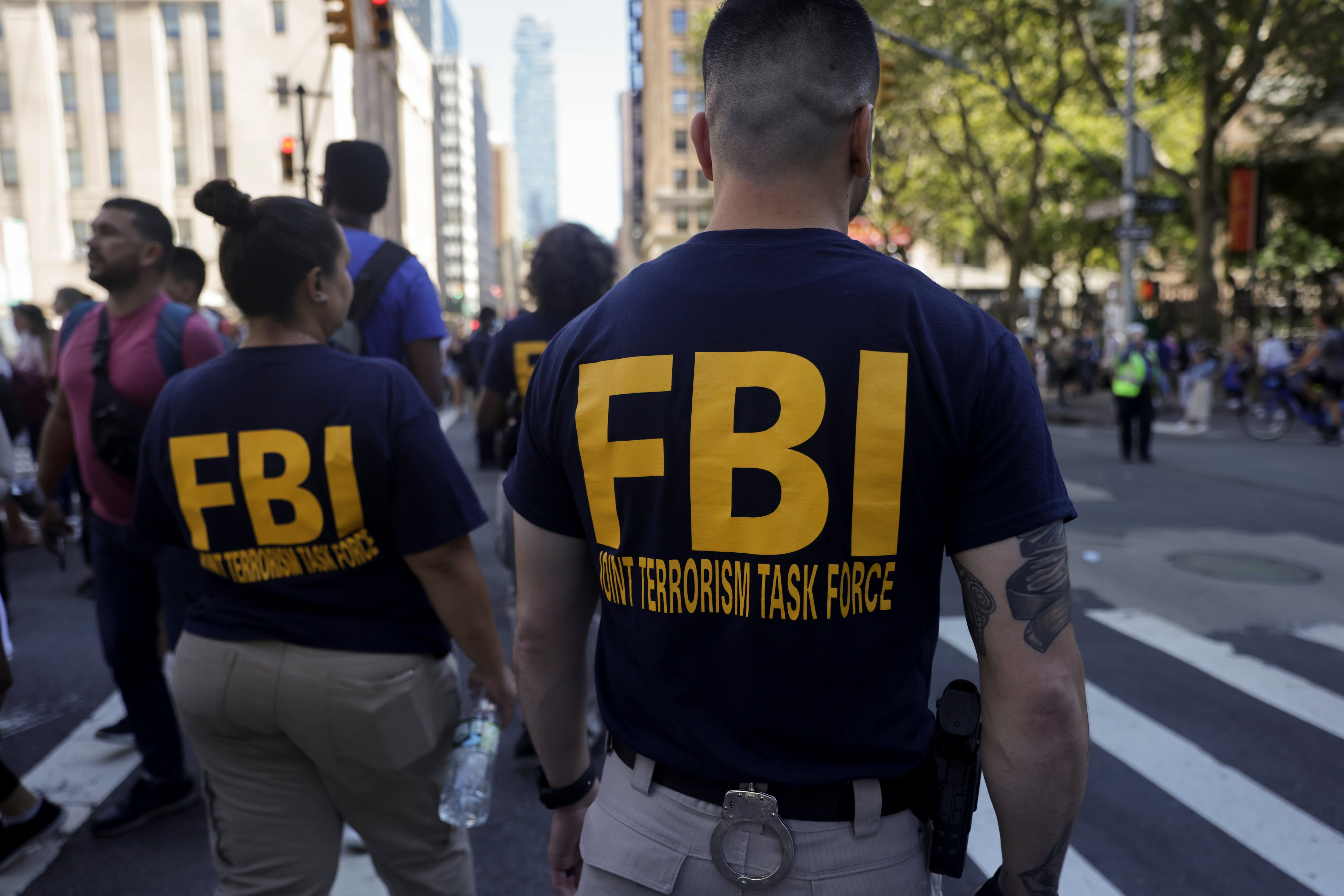 Antes del 11-S, el FBI y la CIA compartían escasa información entre sí. La creación del Departamento de Seguridad Nacional en 2002 y la reforma de la comunidad de inteligencia cambiaron radicalmente esa dinámica (REUTERS/Jeenah Moon)
