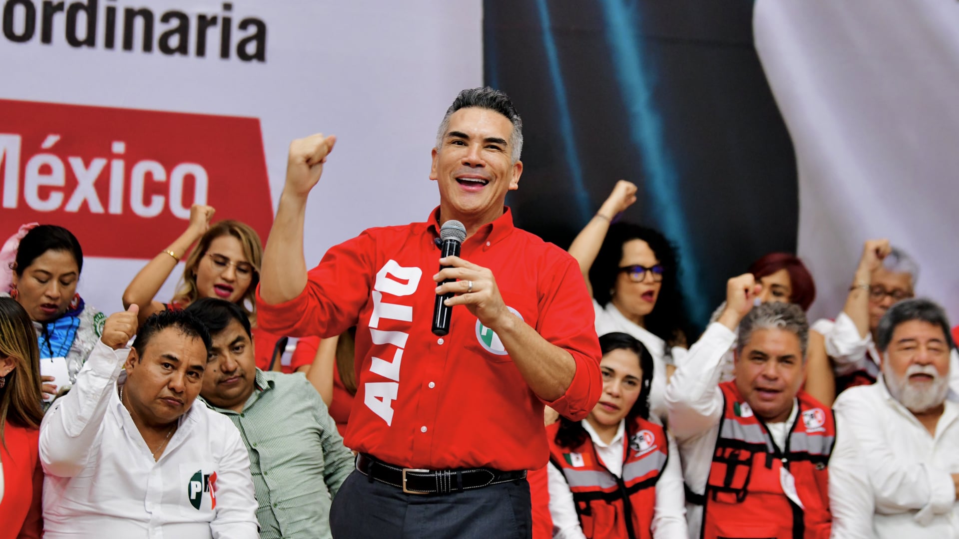 El PRI de Alejandro Moreno llega al proceso electoral 2026-2027 con dos gubernaturas, 37 diputaciones federales y 15 senadurías. (Foto: redes sociales)