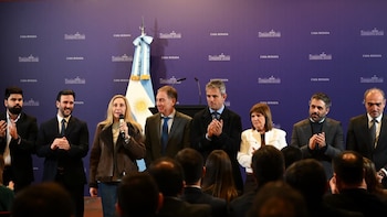 El Gobierno reordena su esquema de poder, cruje la interna y se profundiza la puja de lealtades en el Congreso