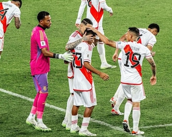 Pedro Gallese, Paolo Guerrero y