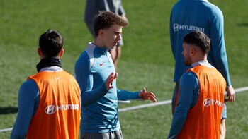 Simeone recupera a Galán