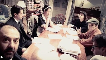 La actriz junto a varios